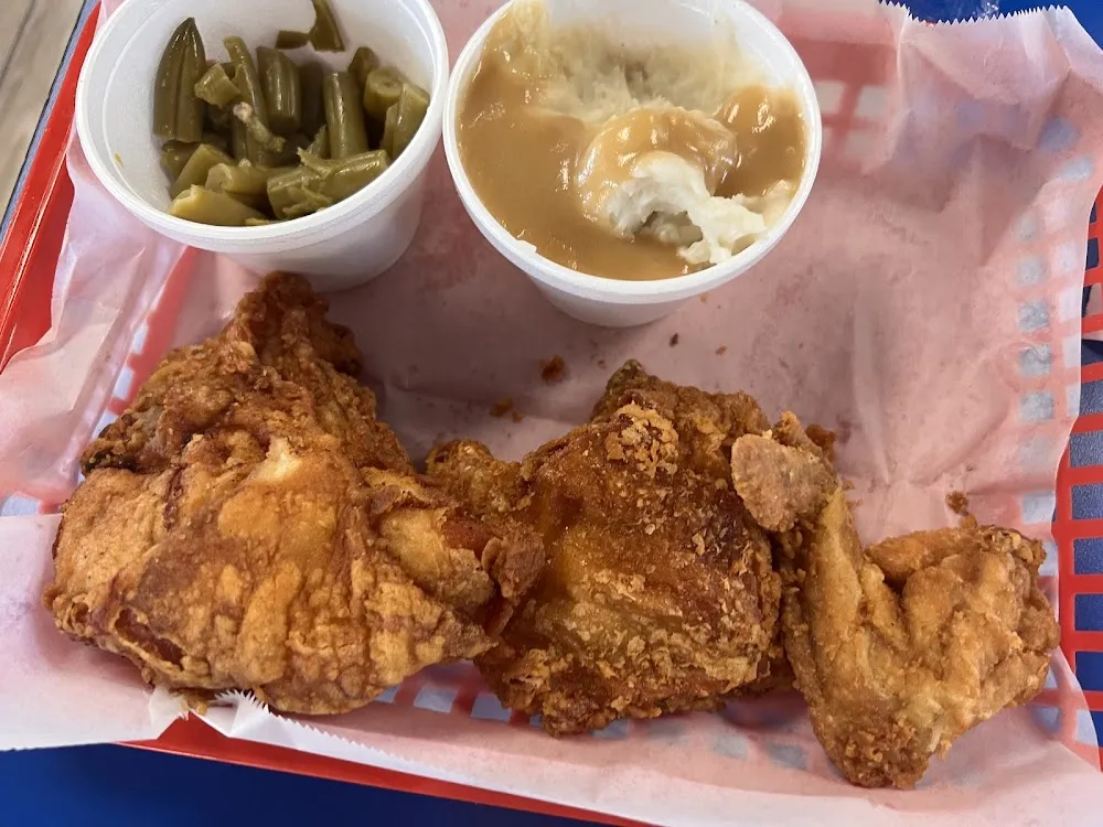 Chicken Lunch Special with Mashed Potatoes and Green Beans